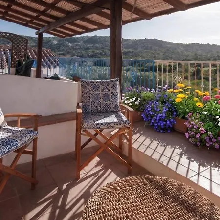 شقة Panoramic Attic With Pool Near Costa Smeralda